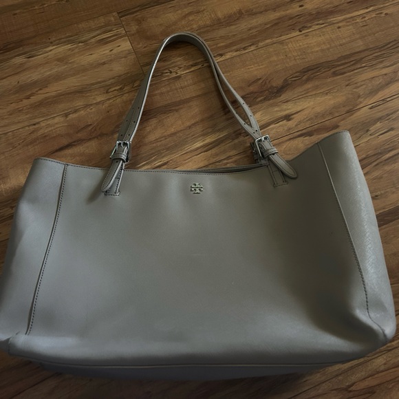Tory Burch Handbags - Tory Burch bag